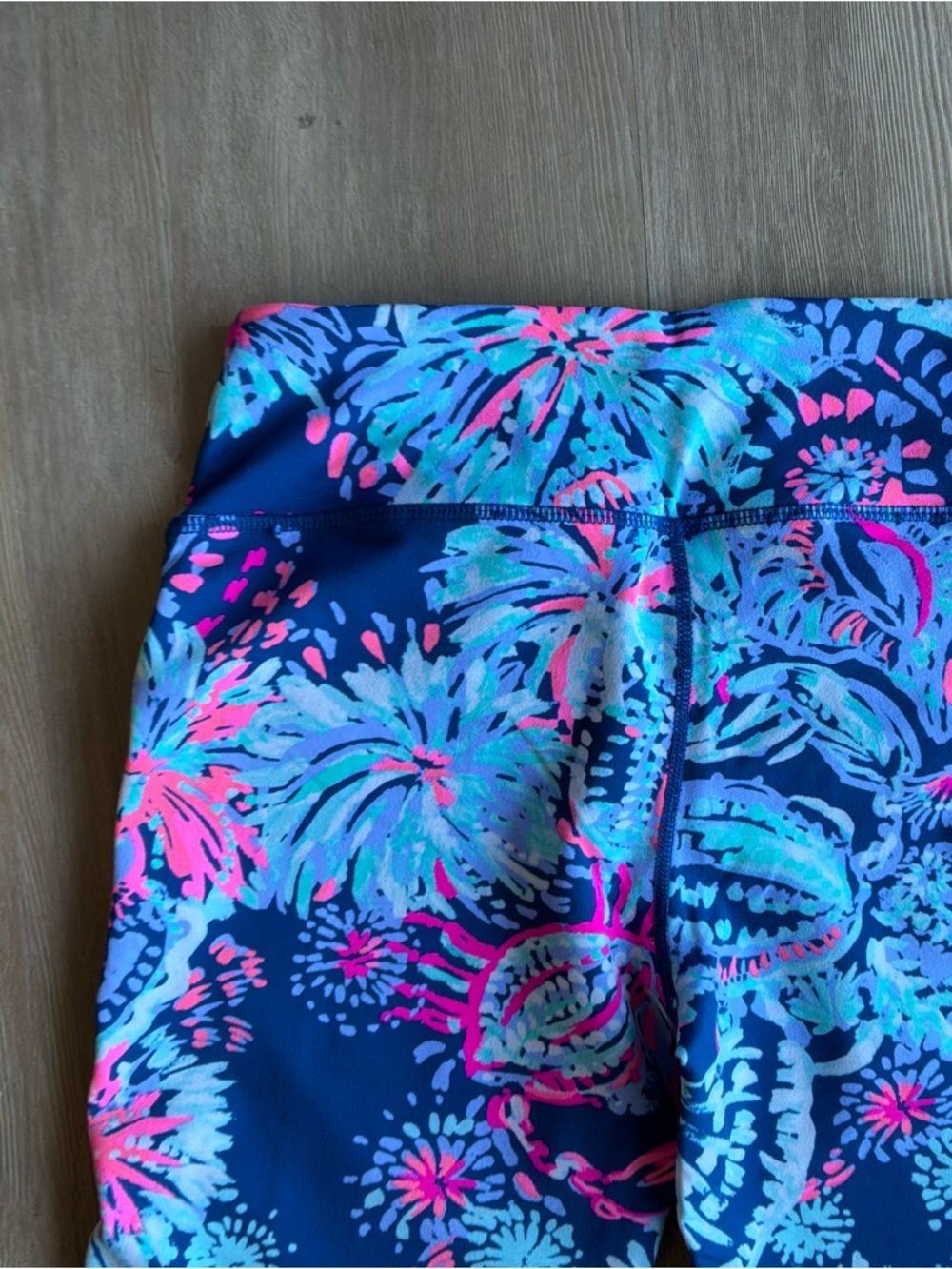 Lilly Pulitzer Maralyn Weekender Legging  Gypsea Girl Size Medium NWOT - Picture 8 of 16